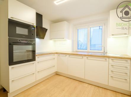 Pronájem bytu 4+1 86 m2 - Zdiby