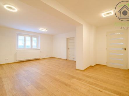 Pronájem bytu 4+kk 108 m2 - Zdiby